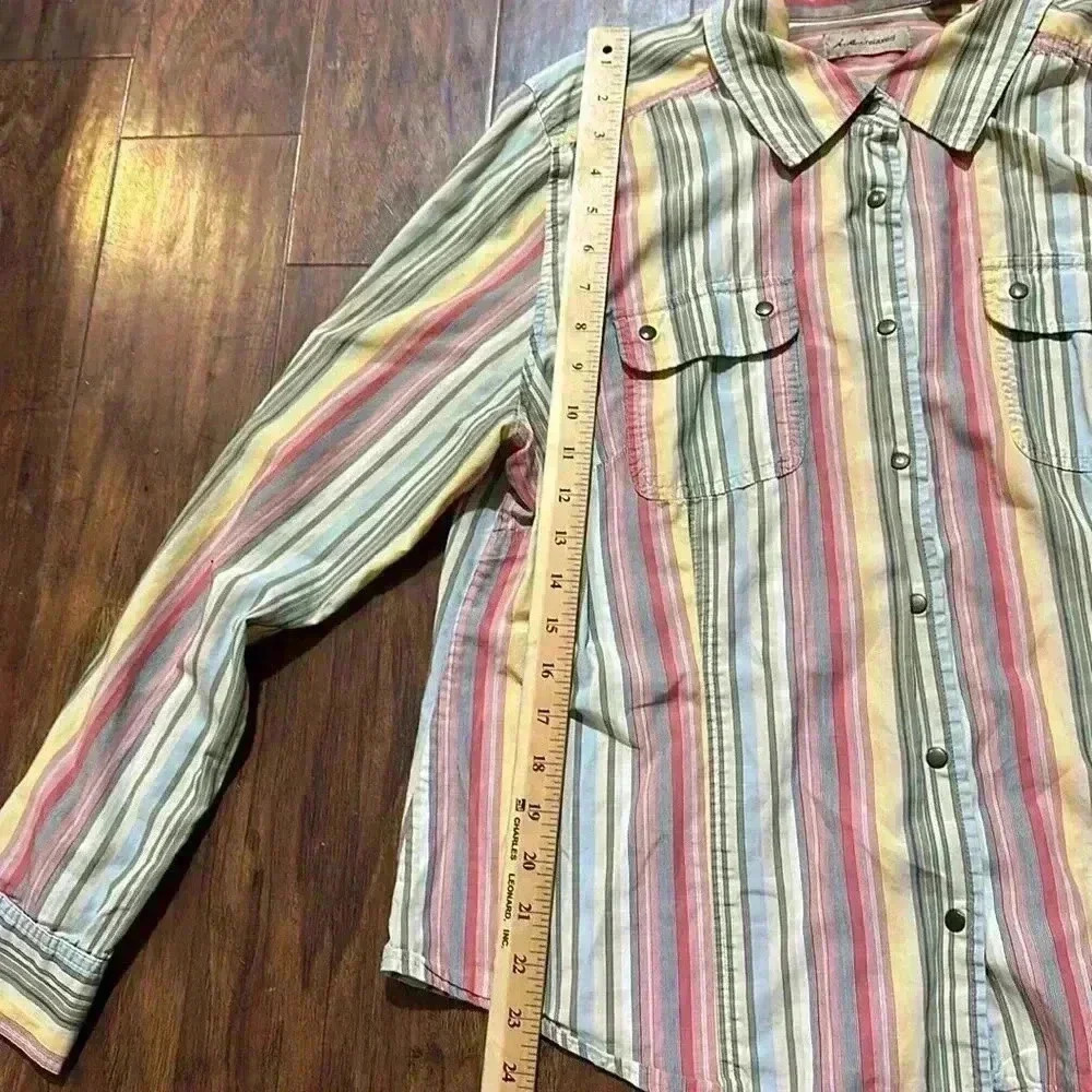 I.E. Relaxed Button Down - Picture 3 of 5